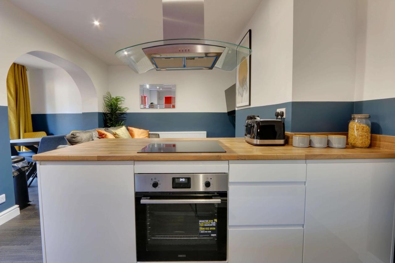 #Upmarket, Exceptional 4 Bed House, With Free Parking, Close To Amenities And Supermarkets Sheffield Exterior photo
