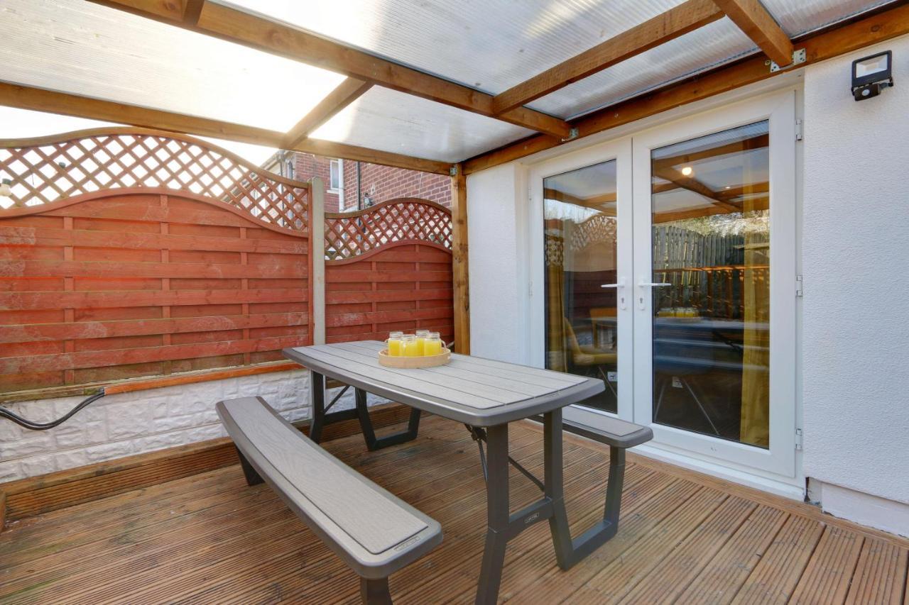 #Upmarket, Exceptional 4 Bed House, With Free Parking, Close To Amenities And Supermarkets Sheffield Exterior photo