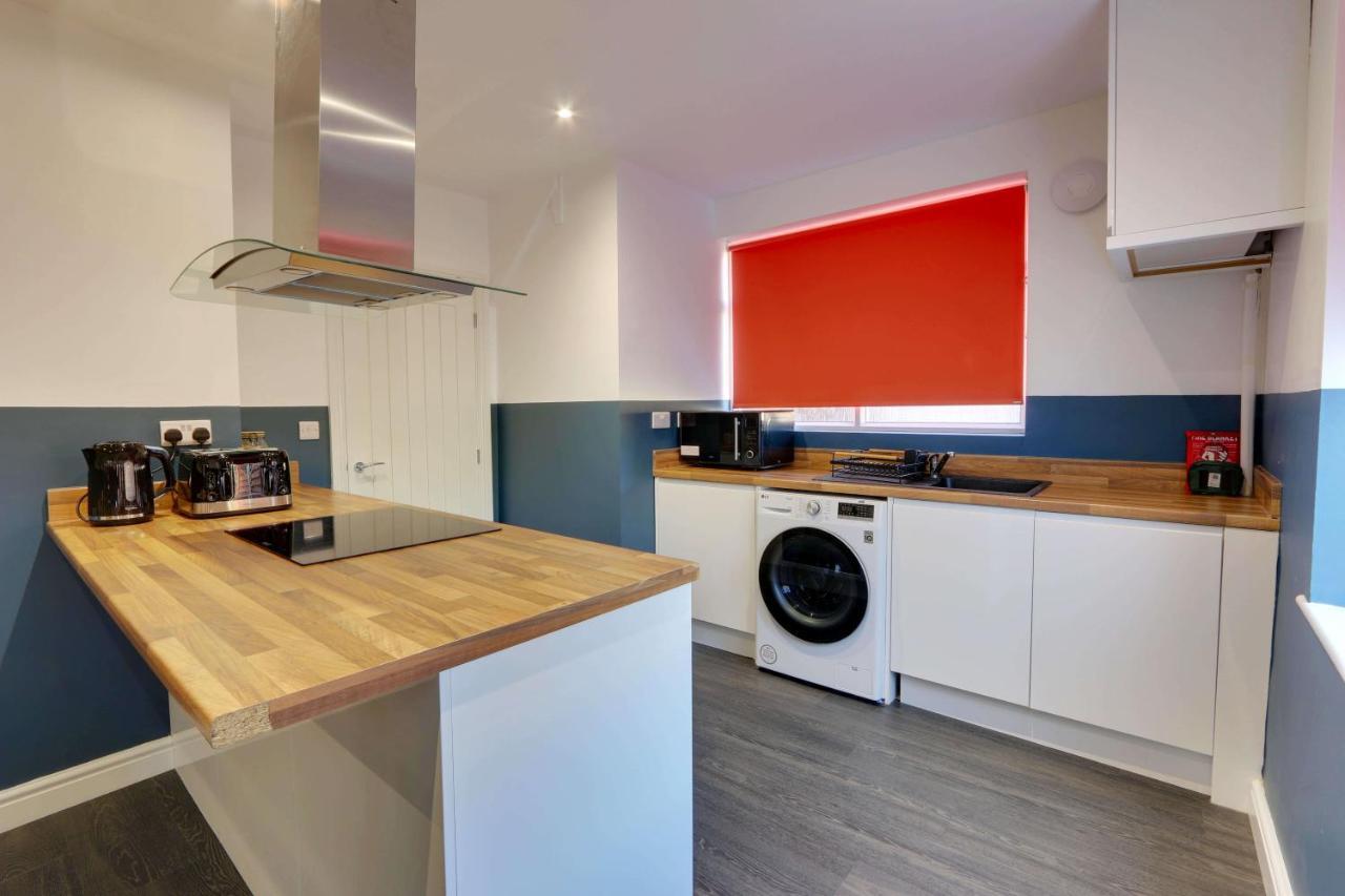 #Upmarket, Exceptional 4 Bed House, With Free Parking, Close To Amenities And Supermarkets Sheffield Exterior photo